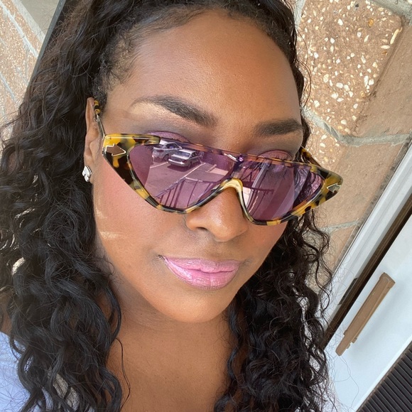 Meet your Posher, Stacy - Picture 6 of 11